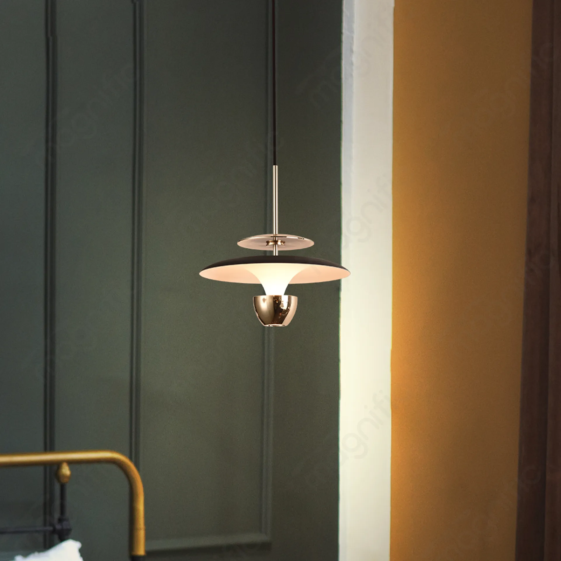 Magnific Gold Pendant Light