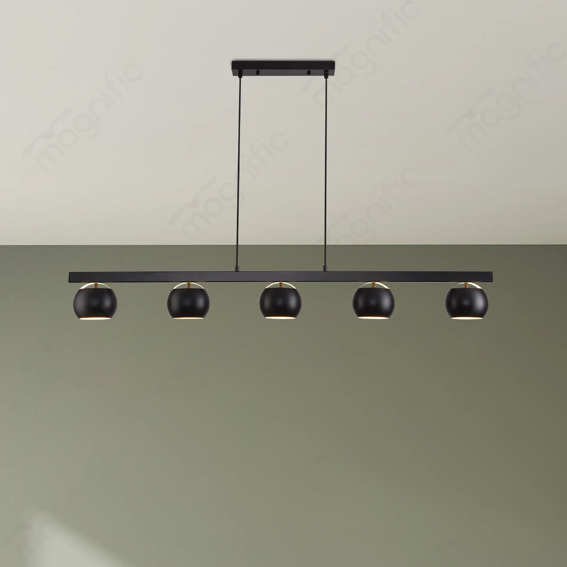 Magnific Vertical Hanging Light