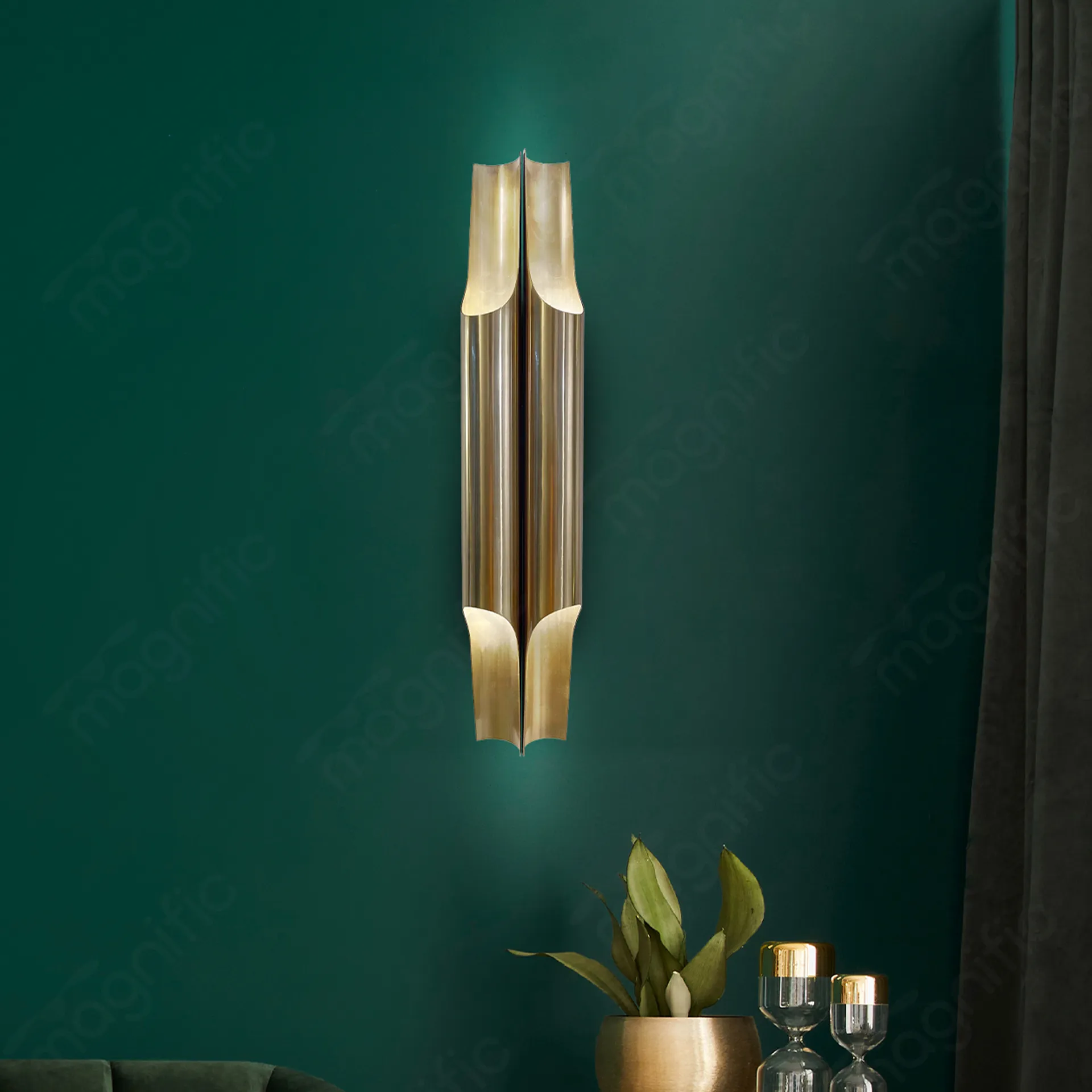 Magnific Contemporary Wall Light