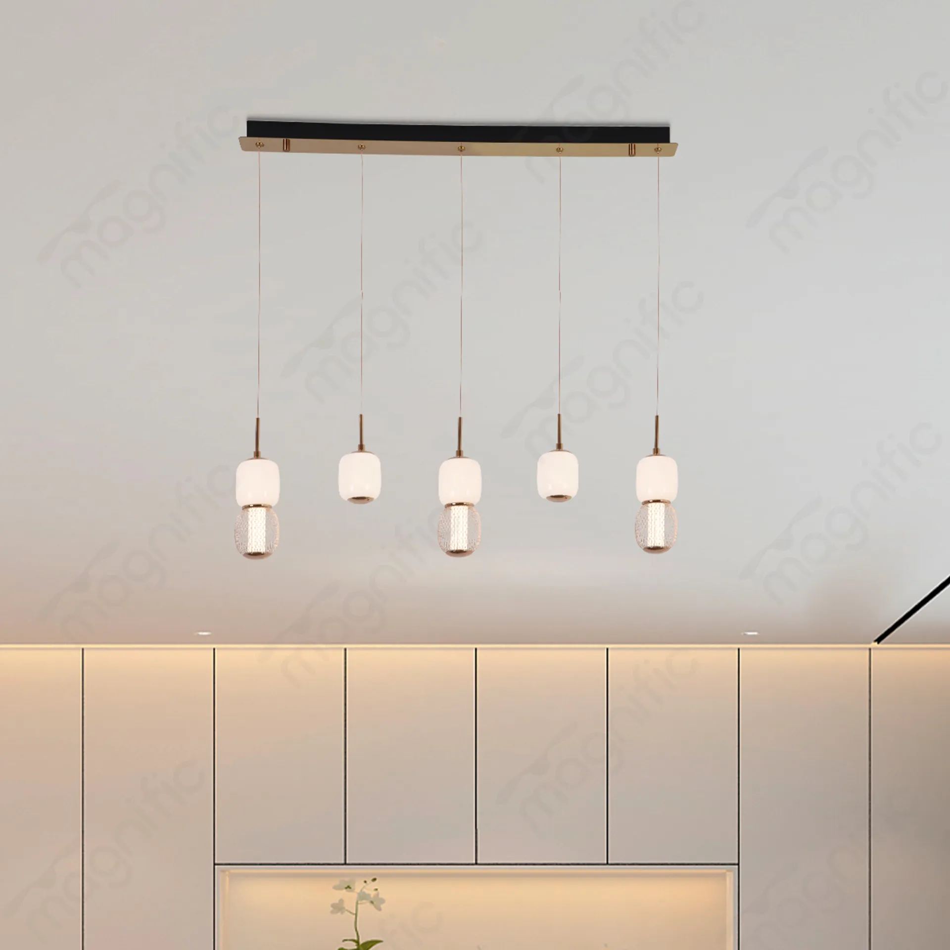 Magnific Vertical chandelier
