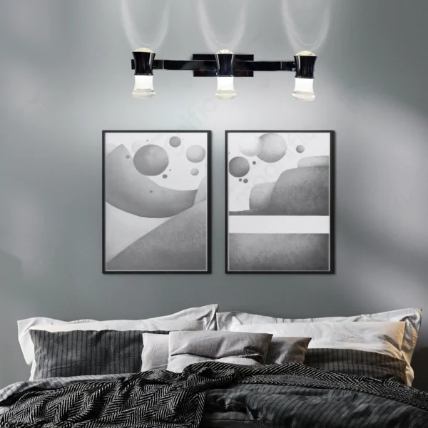 Magnific Sleek Black Wall Light