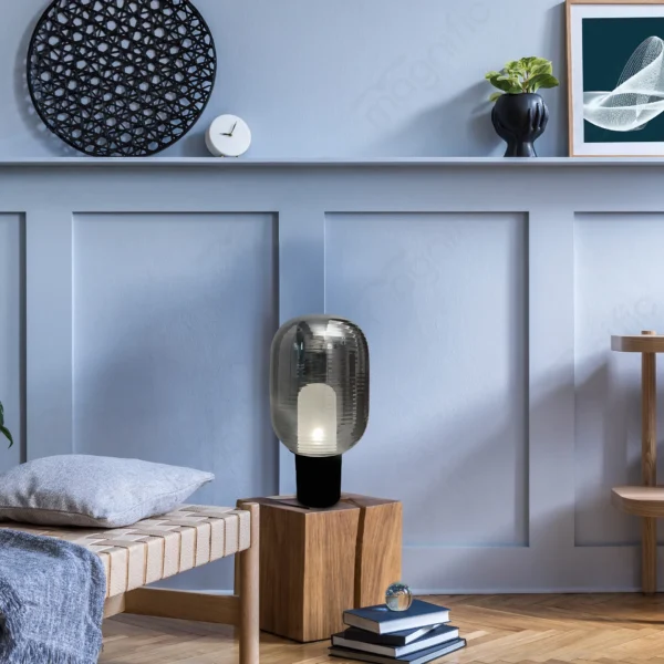 Magnific Smoky Glass Shade Table lamp