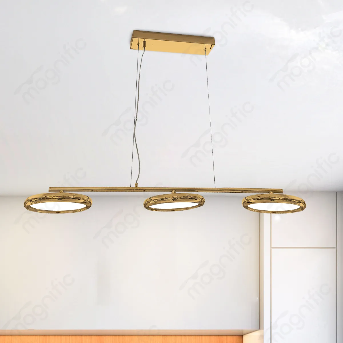 Magnific Gold Vertical Hanging light