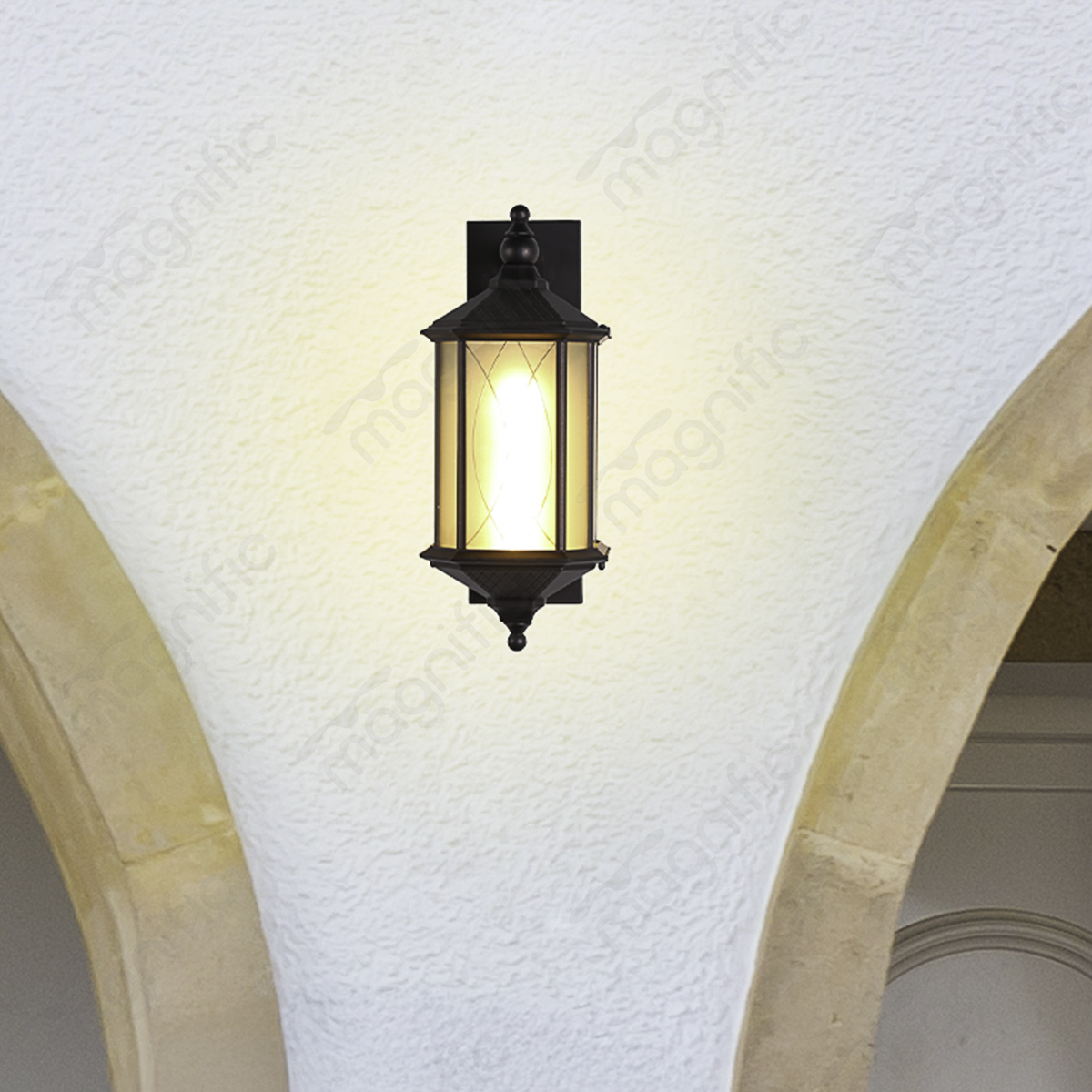 Classic Outdoor Wall Lantern