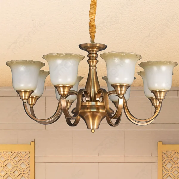 Magnific Antique Brass Chandelier for Living Rooms