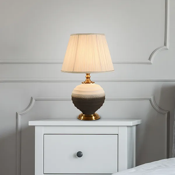 Magnific Modern Bedside Table Lamp